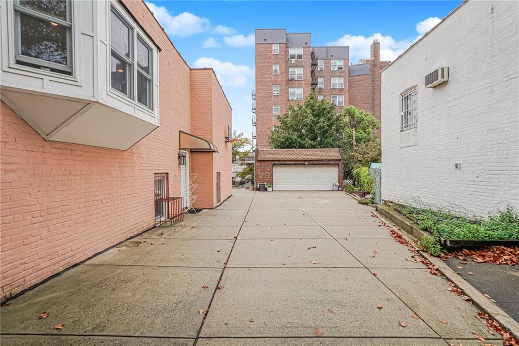 33 Manhattan Court Gravesend Brooklyn NY 11223