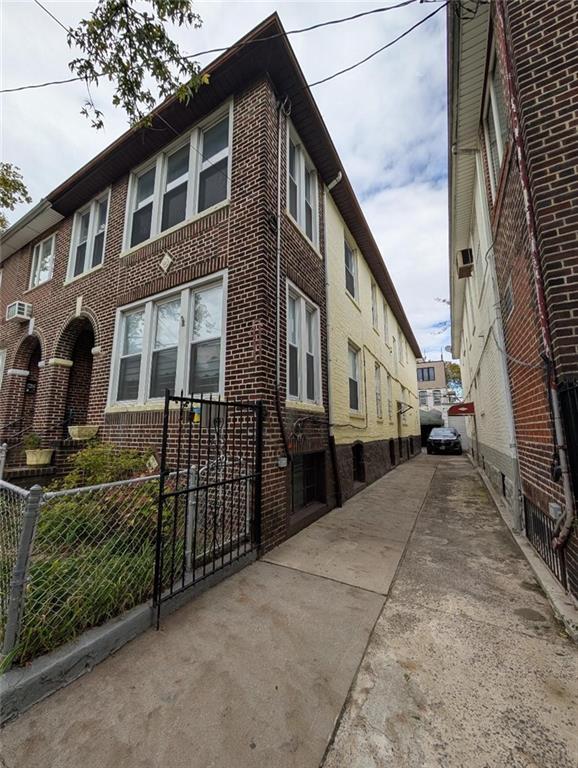 933 45th Street Sunset Park Brooklyn NY 11219