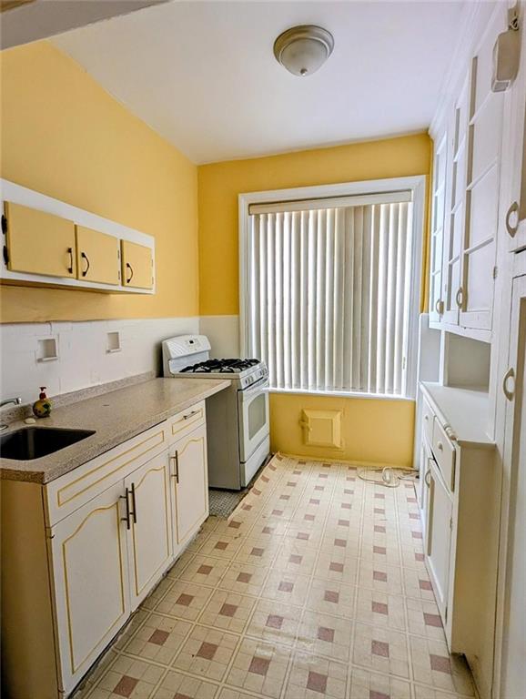 933 45th Street Sunset Park Brooklyn NY 11219