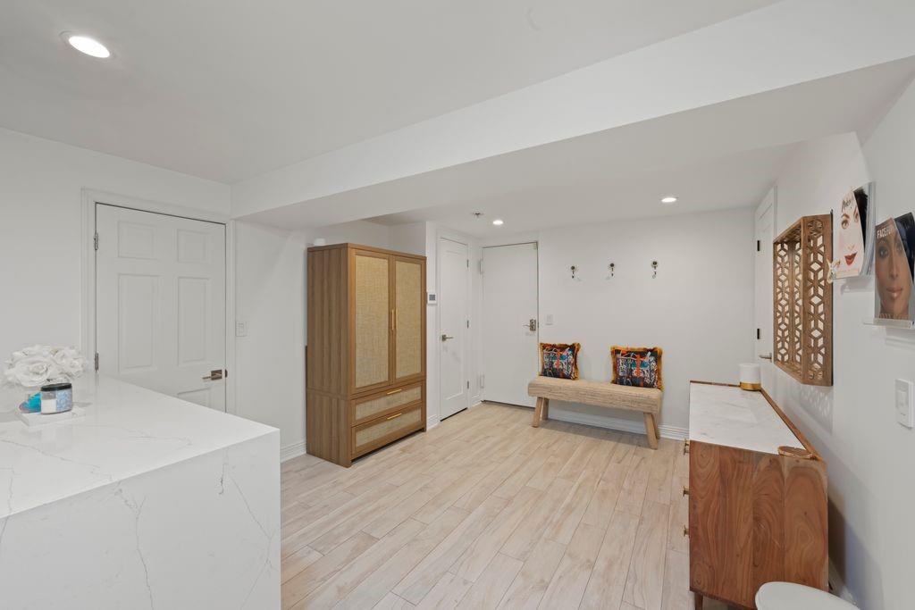 93 Beacon Avenue Oakwood Staten Island NY 10306