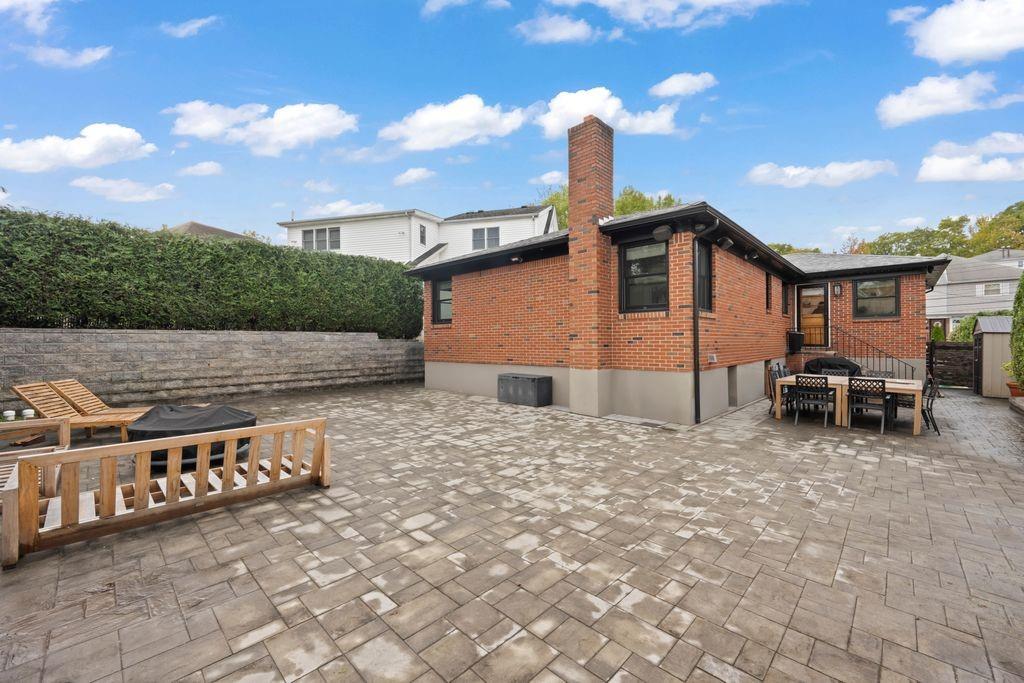 93 Beacon Avenue Oakwood Staten Island NY 10306