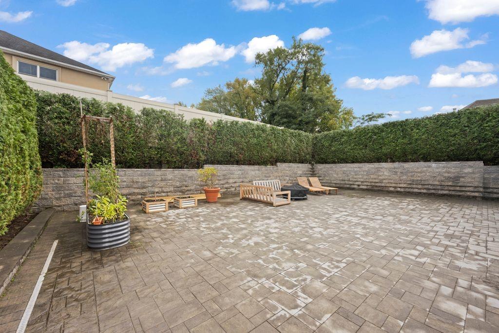 93 Beacon Avenue Oakwood Staten Island NY 10306