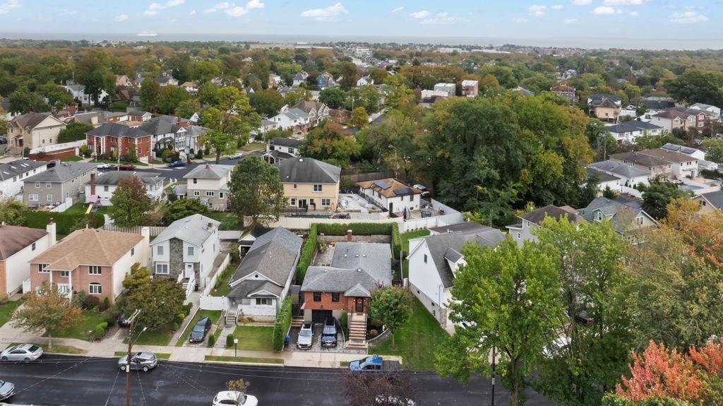 93 Beacon Avenue Oakwood Staten Island NY 10306