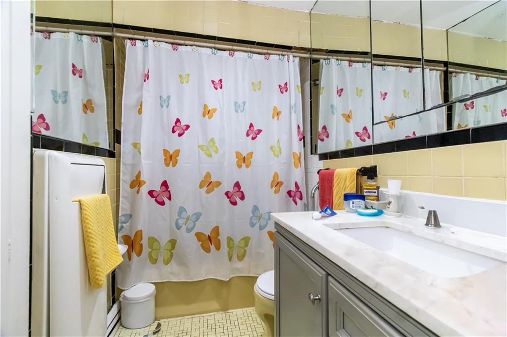 923 East 85th Street Canarsie Brooklyn NY 11236