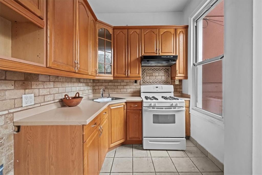 873 Grand Street Williamsburg Brooklyn NY 11211