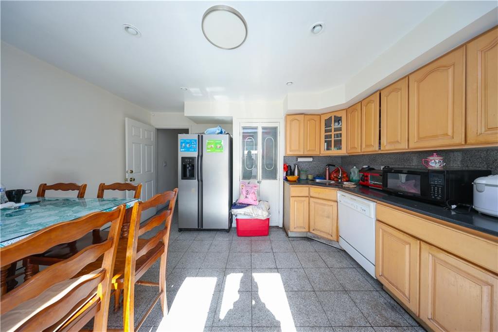 31 Giordan Court Mariner's Harbor Staten Island NY 10303