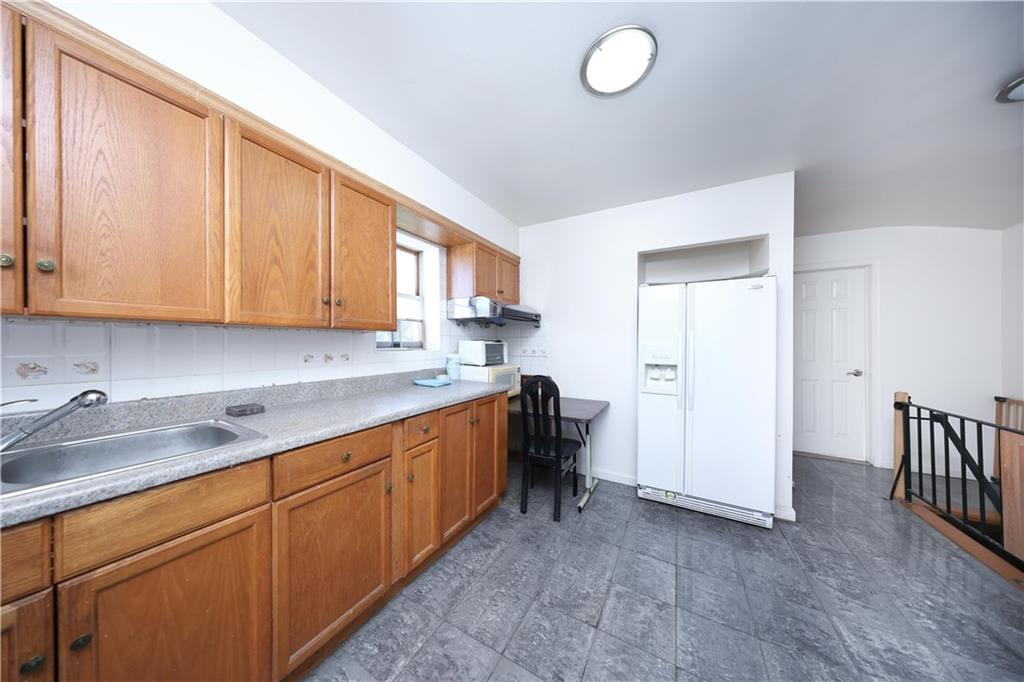 31 Giordan Court Mariner's Harbor Staten Island NY 10303