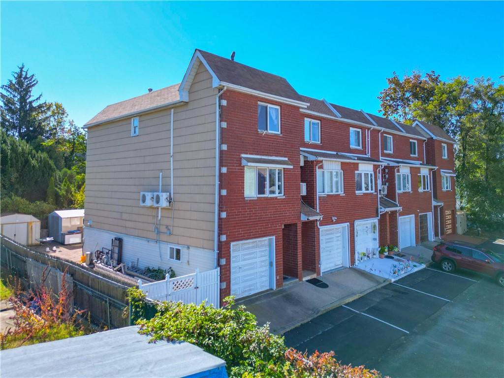31 Giordan Court Mariner's Harbor Staten Island NY 10303