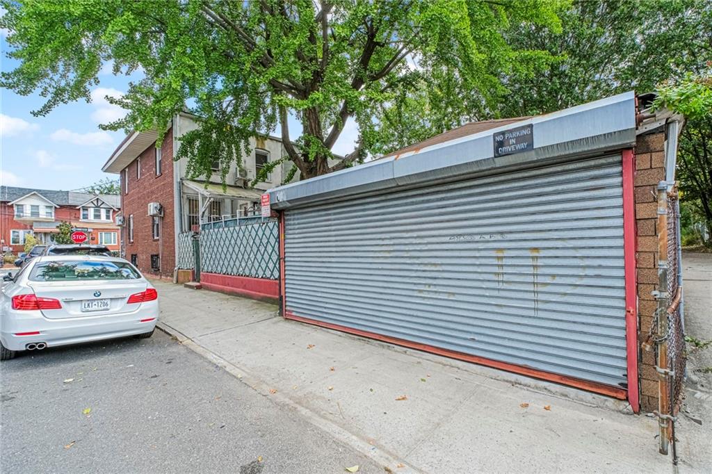 9302 95th Street Woodhaven Woodhaven NY 11421