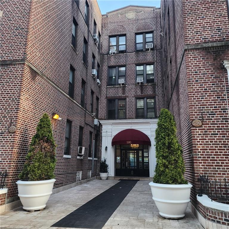 590 Parkside Avenue Prospect Lefferts Gdns Brooklyn NY 11226