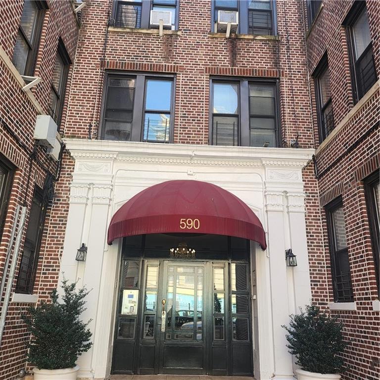 590 Parkside Avenue Prospect Lefferts Gdns Brooklyn NY 11226