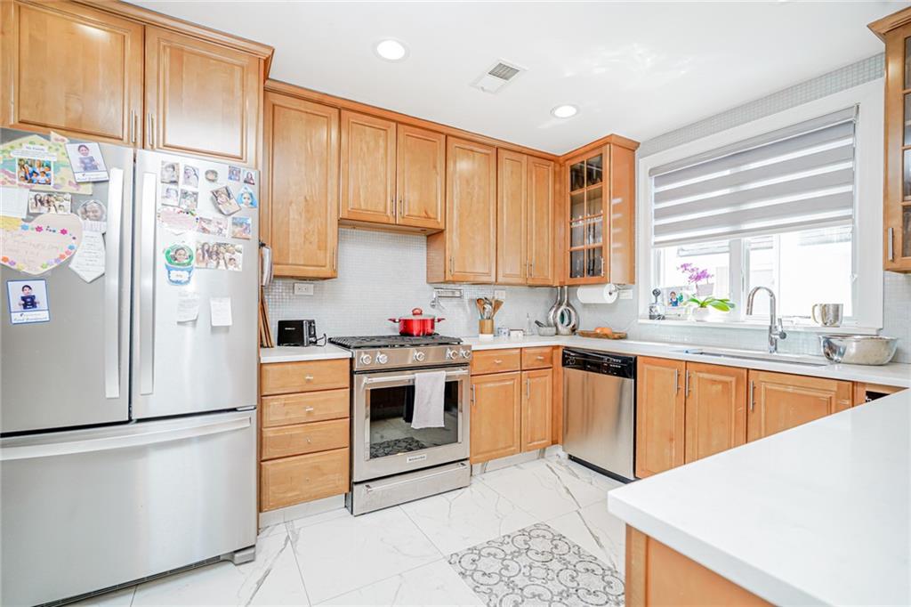 1654 East 10th Street Homecrest Brooklyn NY 11223