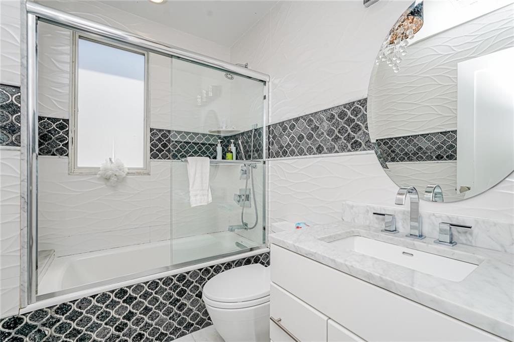 1654 East 10th Street Homecrest Brooklyn NY 11223