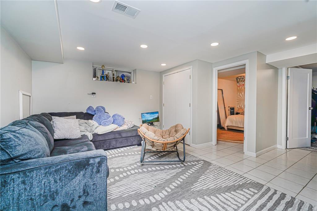 1654 East 10th Street Homecrest Brooklyn NY 11223