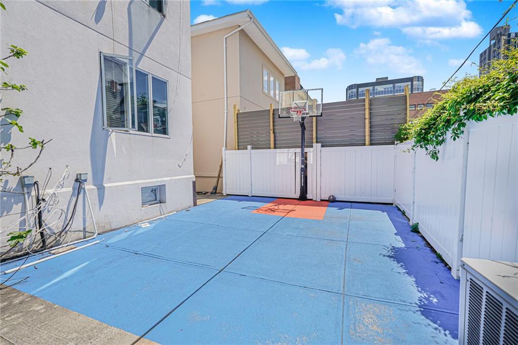 1654 East 10th Street Homecrest Brooklyn NY 11223