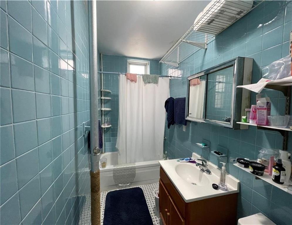 1424 71st Street Bensonhurst Brooklyn NY 11228