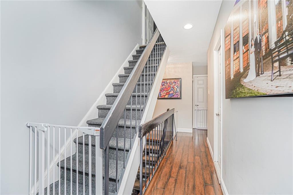 69 Rolling Hill Green Arden Heights Staten Island NY 10312