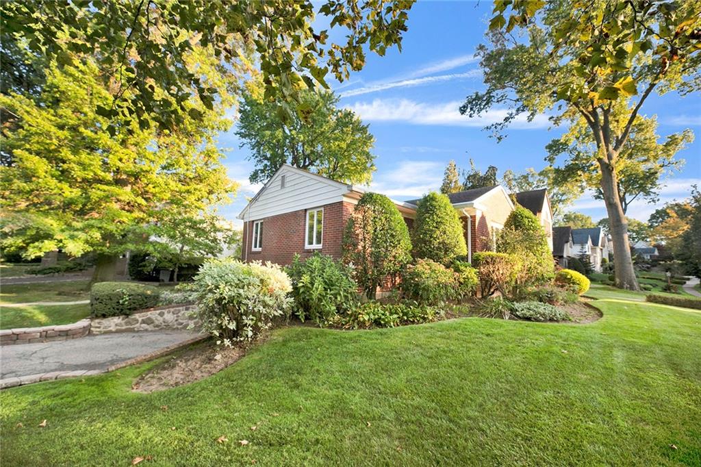 125 Bertha Place Grymes Hill Staten Island NY 10301