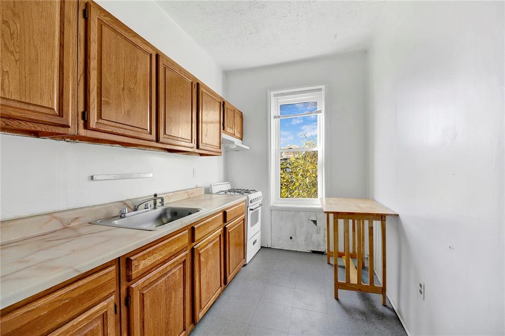 414 58th Street Sunset Park Brooklyn NY 11220