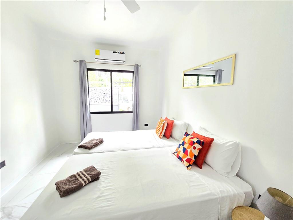 15 Tali C. Street Out of NYC Other XX 60504