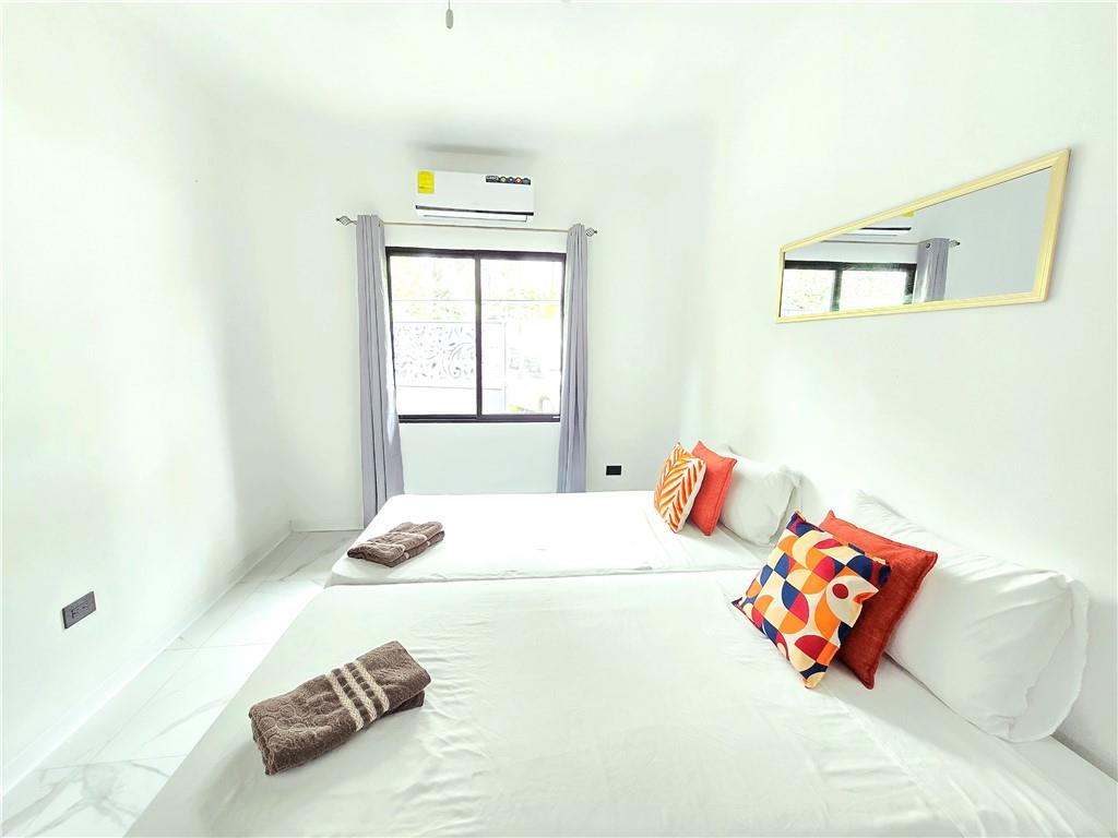 15 Tali C. Street Out of NYC Other XX 60504