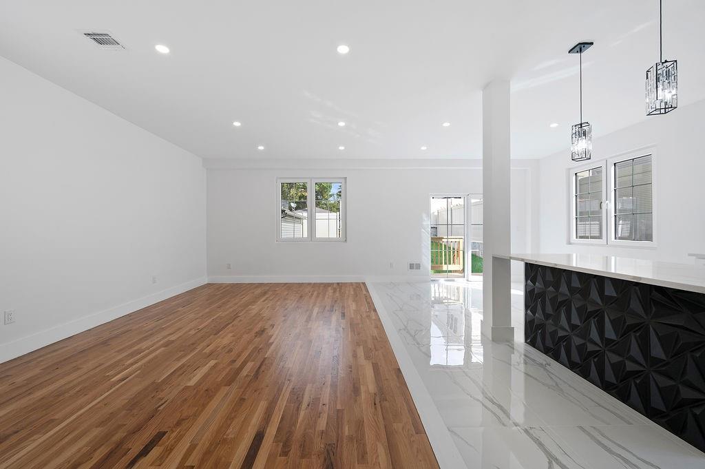 5635 Amboy Road Prince's Bay Staten Island NY 10309