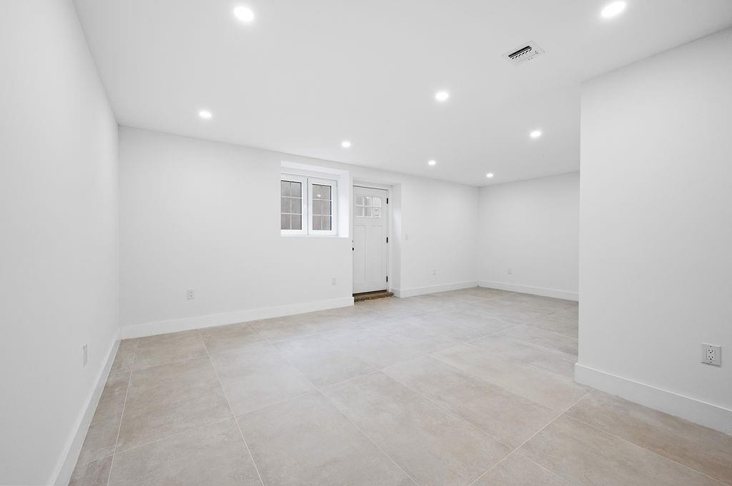 5635 Amboy Road Prince's Bay Staten Island NY 10309