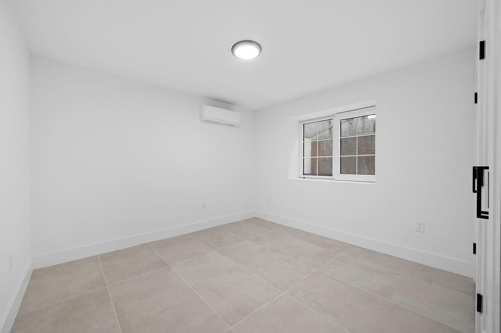 5635 Amboy Road Prince's Bay Staten Island NY 10309