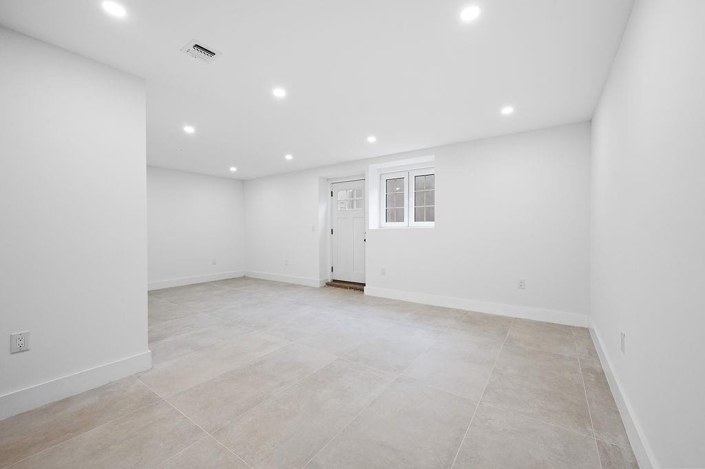 5639 Amboy Road Prince's Bay Staten Island NY 10309