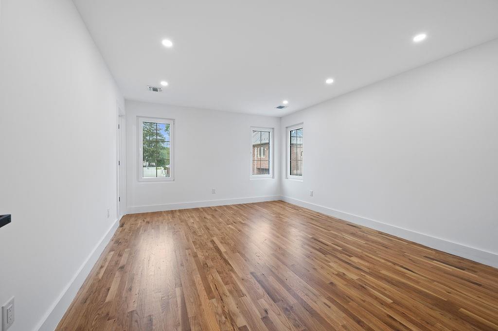 5639 Amboy Road Prince's Bay Staten Island NY 10309