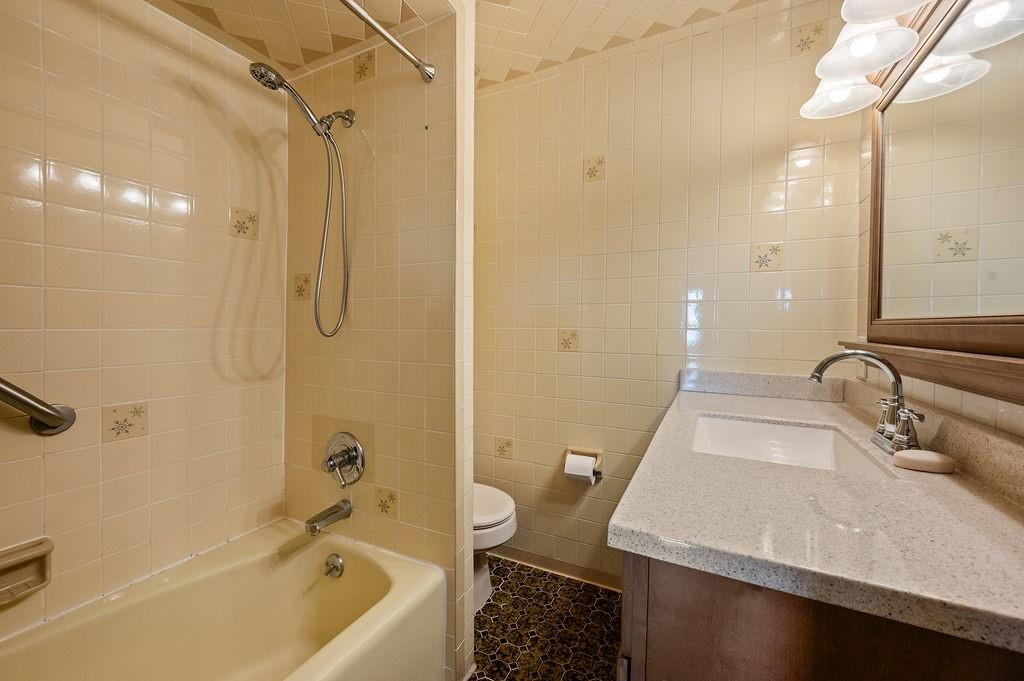 1956 84th Street Bensonhurst Brooklyn NY 11214