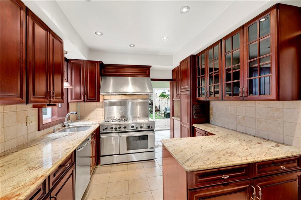 30 East Buchanan Street New Brighton Staten Island NY 10301