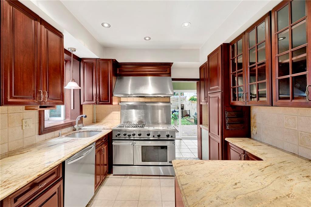 30 East Buchanan Street New Brighton Staten Island NY 10301