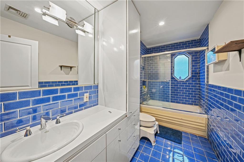 1405 East 7th Street Midwood Brooklyn NY 11230