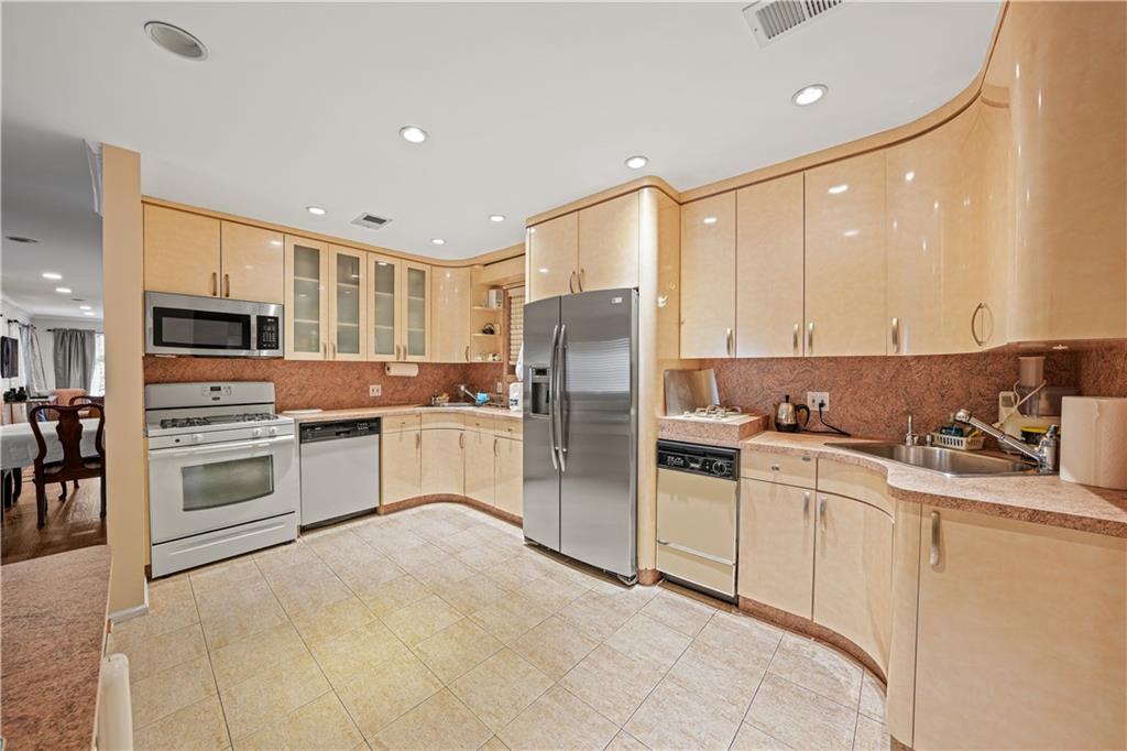 1405 East 7th Street Midwood Brooklyn NY 11230