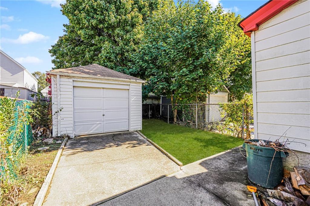 118-15 203rd Street Saint Albans St. Albans NY 11412