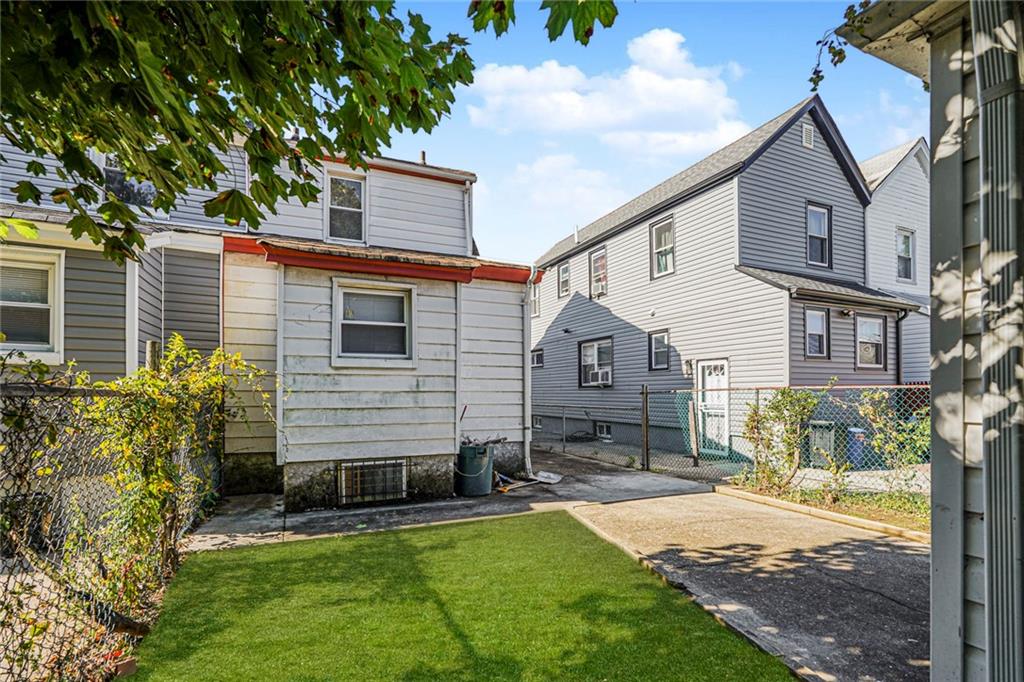 118-15 203rd Street Saint Albans St. Albans NY 11412