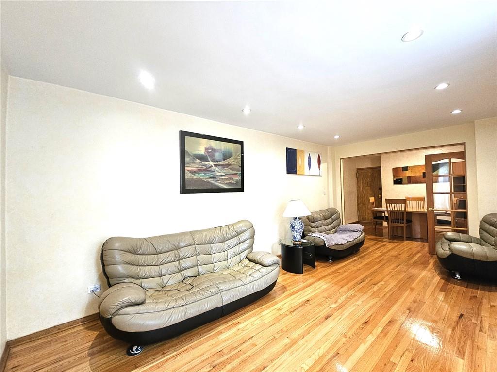 9040 Fort Hamilton Parkway Bay Ridge Brooklyn NY 11209