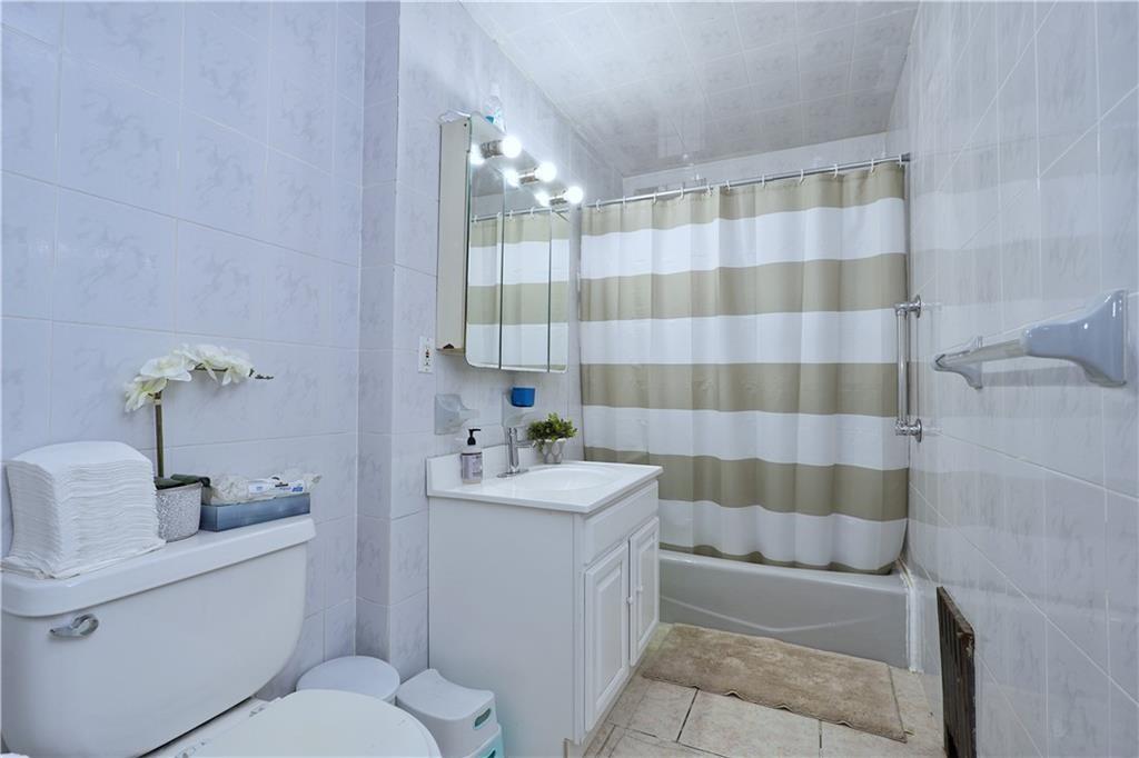 812 Avenue T Gravesend Brooklyn NY 11223