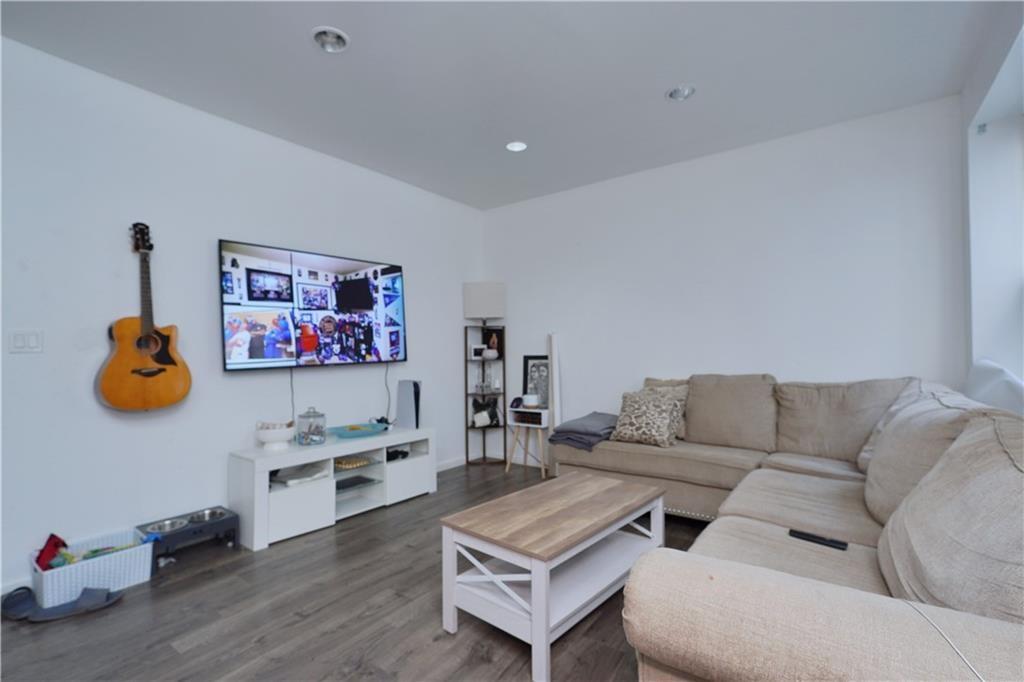 812 Avenue T Gravesend Brooklyn NY 11223