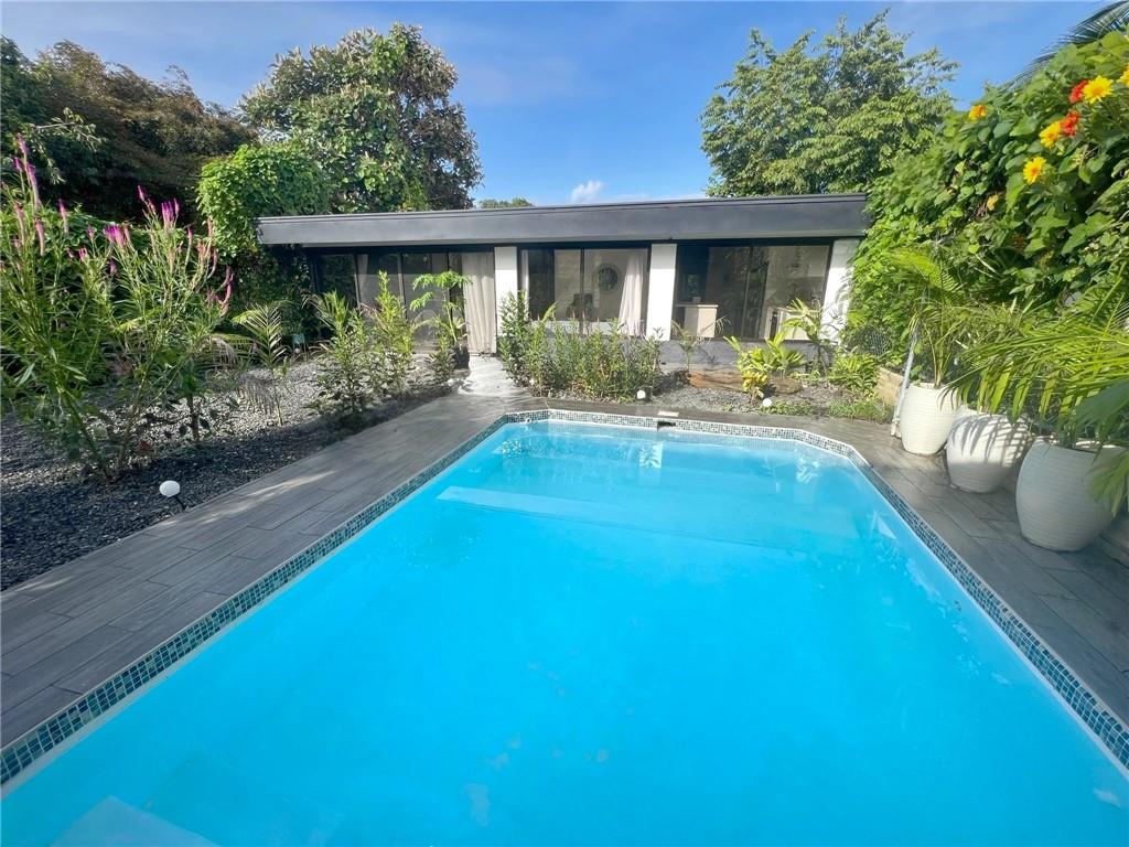 74 Los Abogados Street Out of NYC Other XX 00000