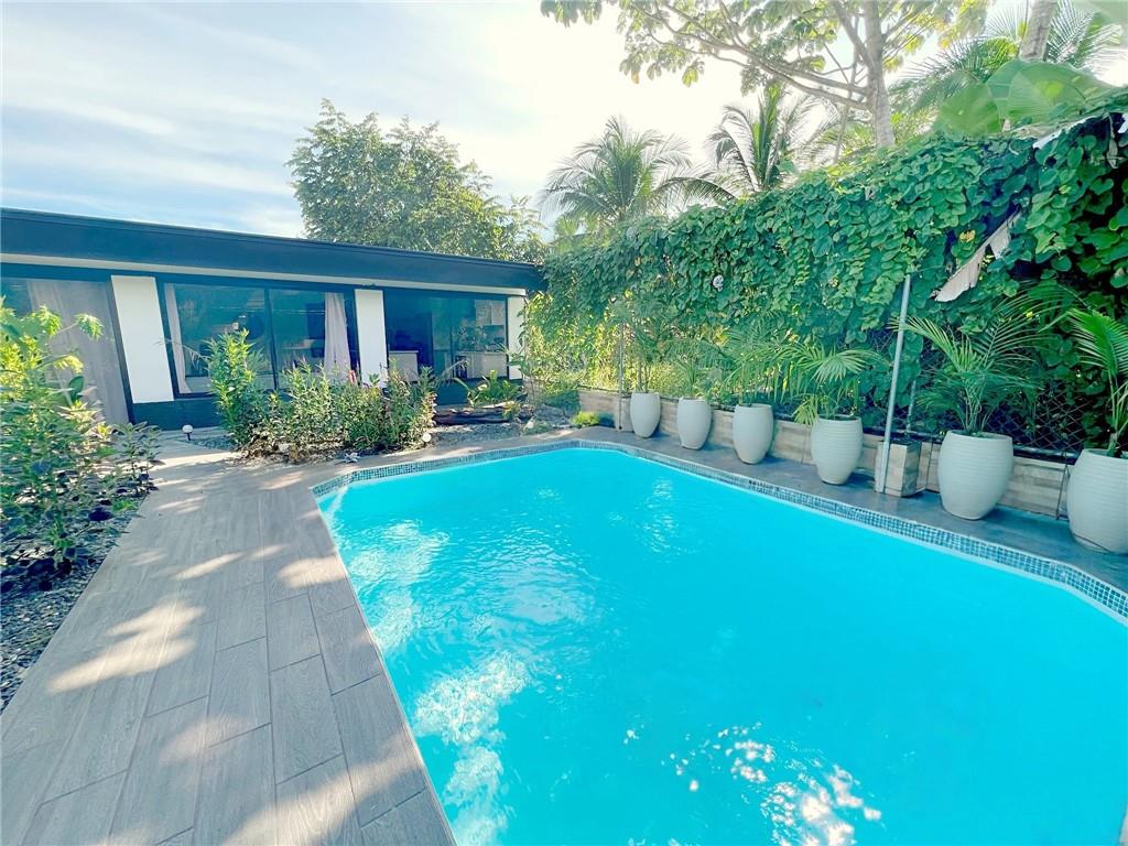 74 Los Abogados Street Out of NYC Other XX 00000