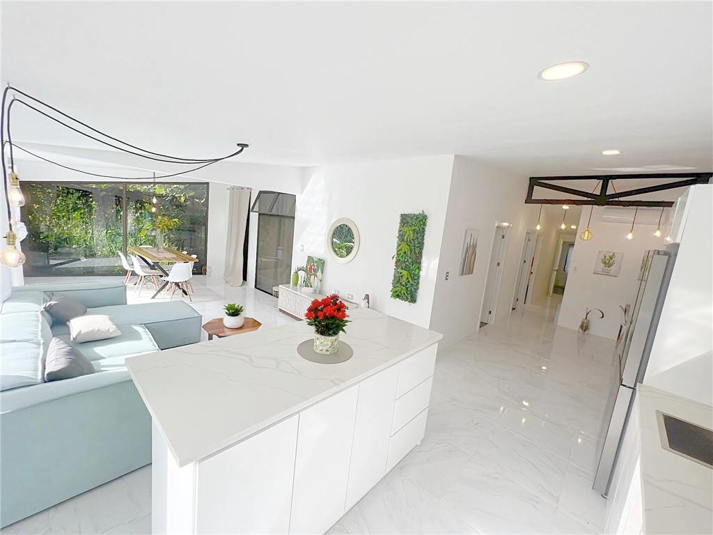 74 Los Abogados Street Out of NYC Other XX 00000