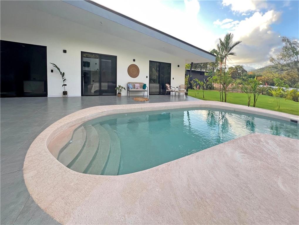 47 Jardines Del Morete Street Out of NYC Other XX 00000