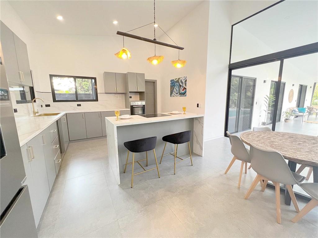 47 Jardines Del Morete Street Out of NYC Other XX 00000