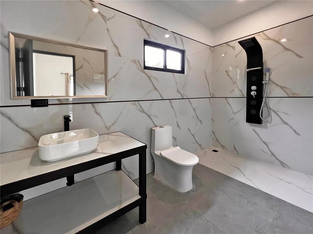 47 Jardines Del Morete Street Out of NYC Other XX 00000