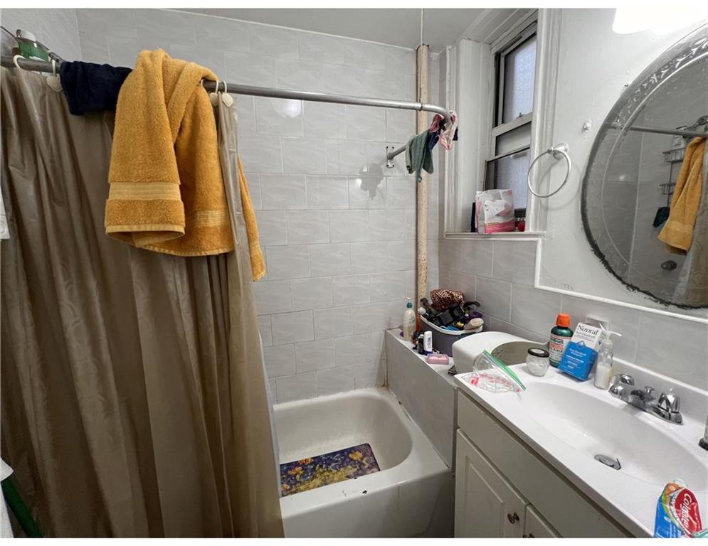 862 Woodward Avenue Ridgewood Ridgewood NY 11358