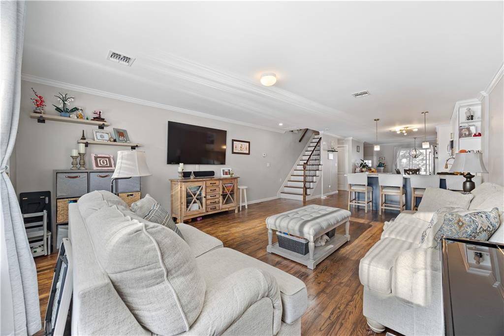 16 Burgundy Loop Park Hill Staten Island NY 10304