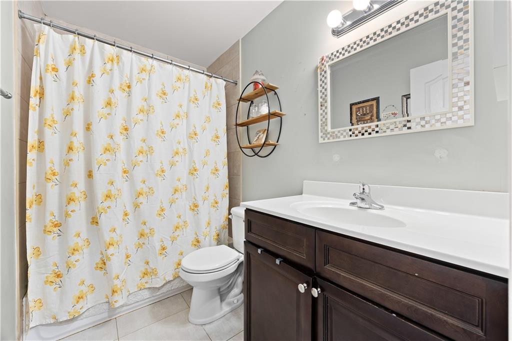 16 Burgundy Loop Park Hill Staten Island NY 10304