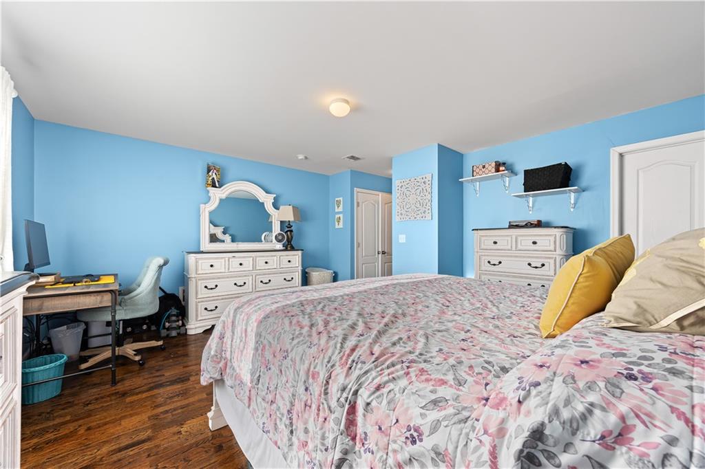 16 Burgundy Loop Park Hill Staten Island NY 10304